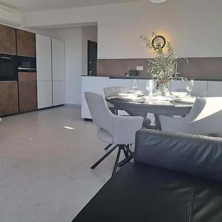 Pan Apartment